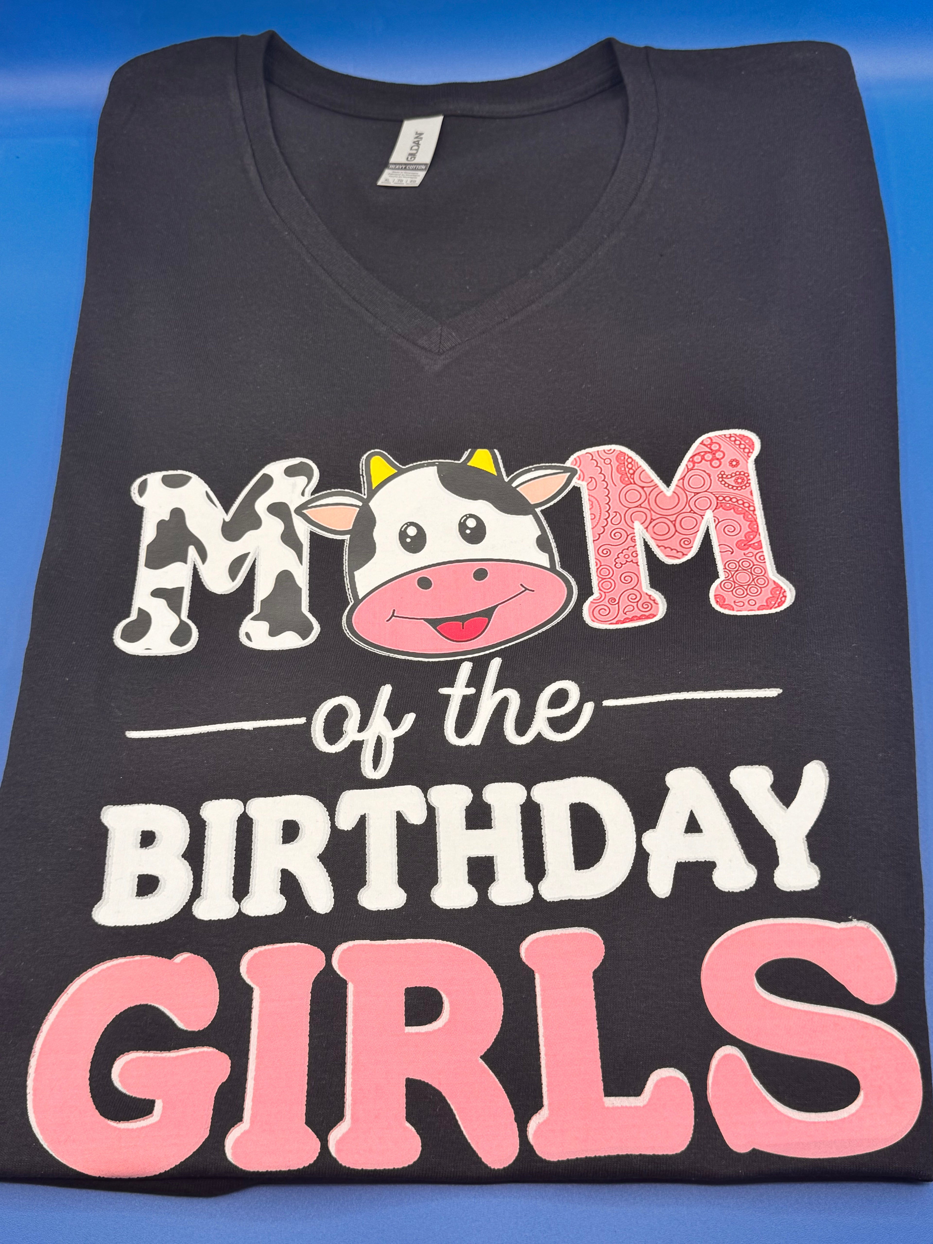 T-Shirt with Mom of the Birthday Girls Cow Design