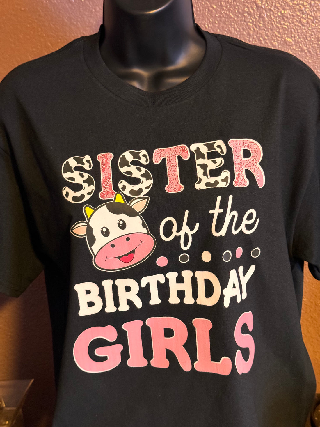 T-Shirt with Sister of the Birthday Cow Design