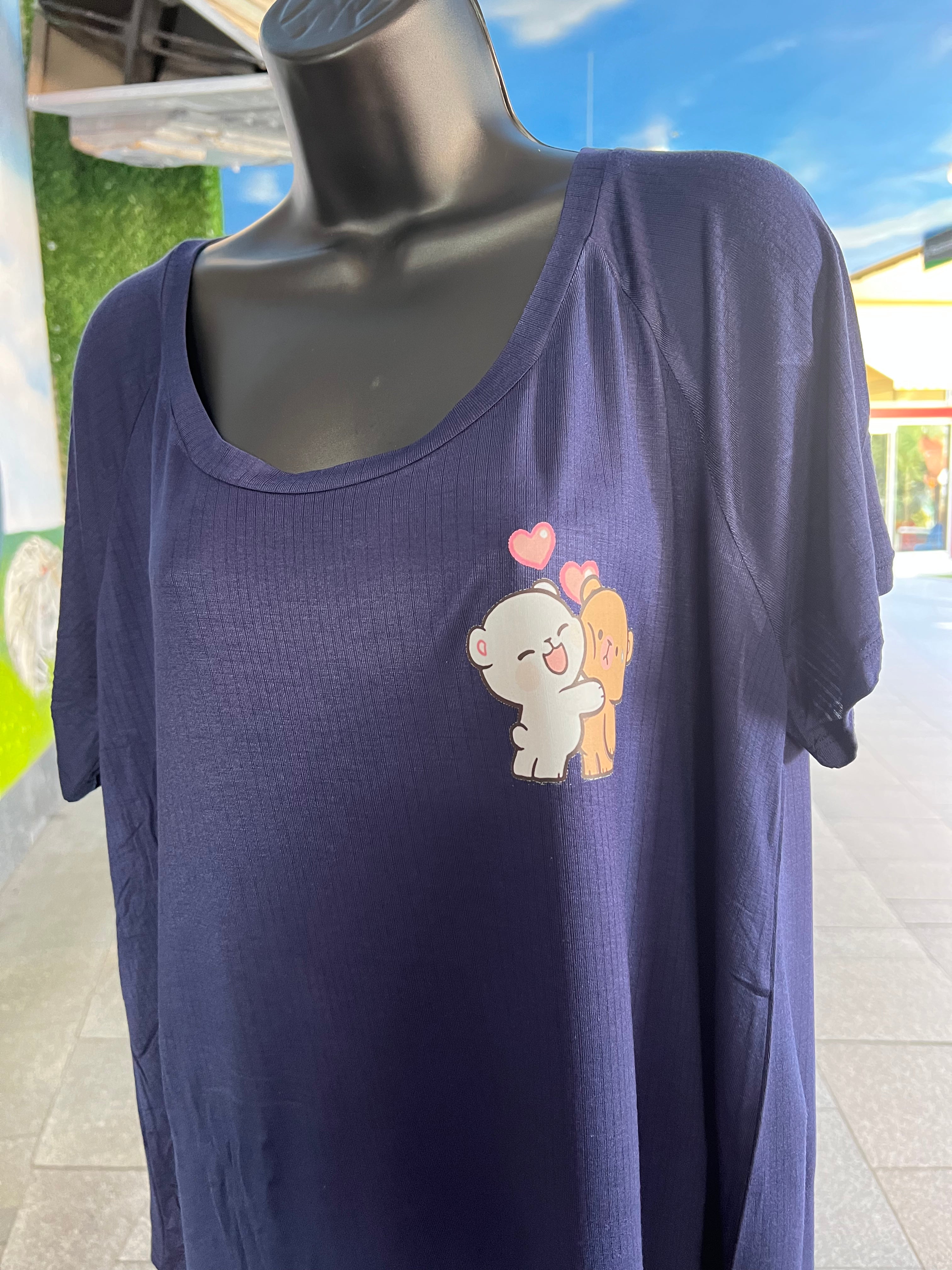 T-shirt with Hugging Teddy Bears Graphic Design