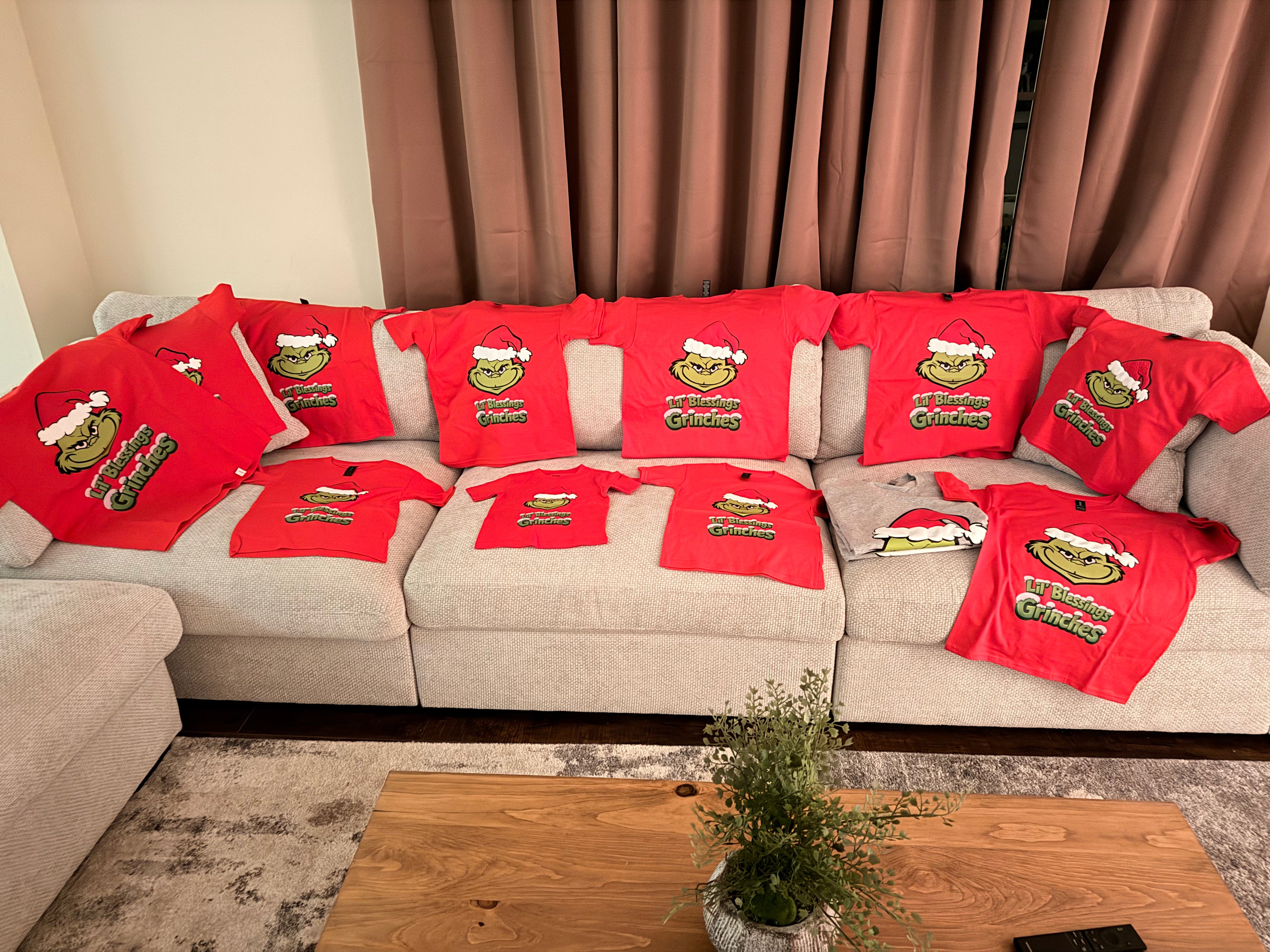 T-Shirt with 3D Puff Vinyl Grinch Design For Kids