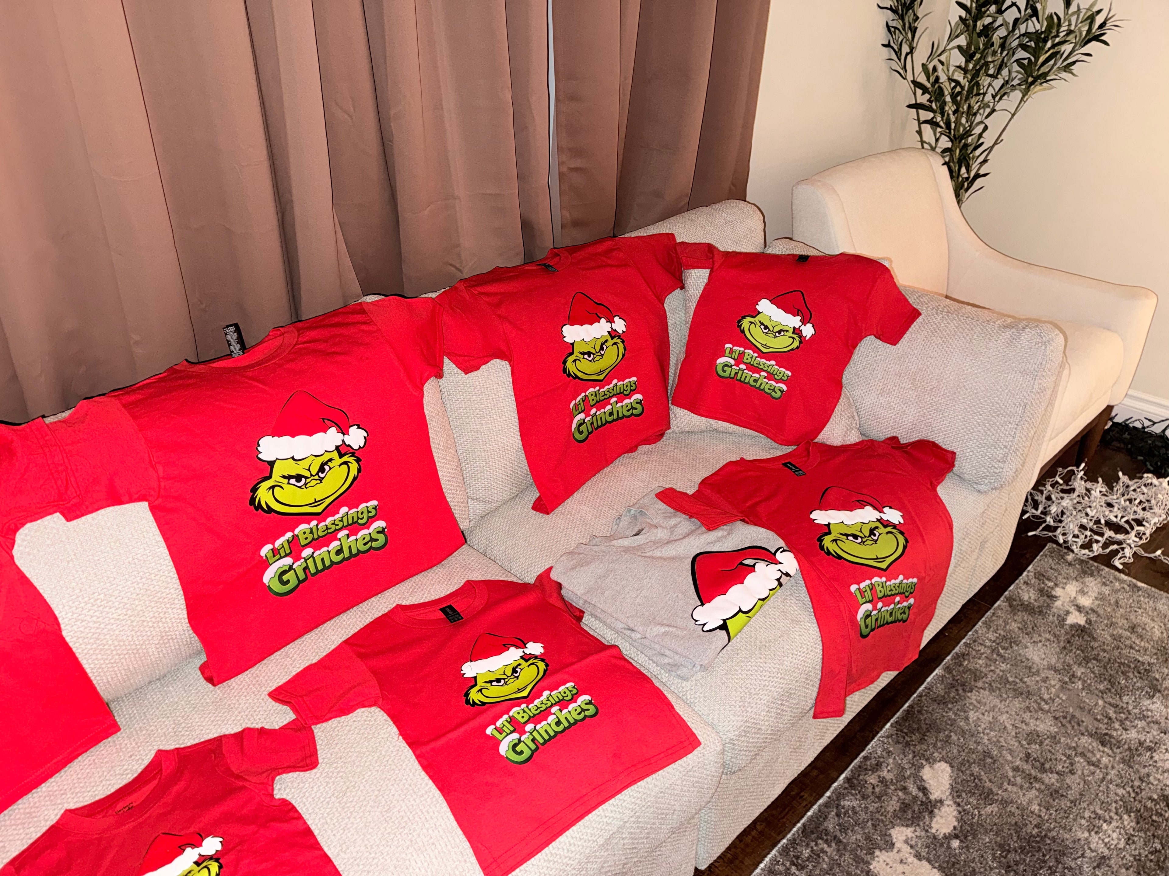 T-Shirt with 3D Puff Vinyl Grinch Design For Kids