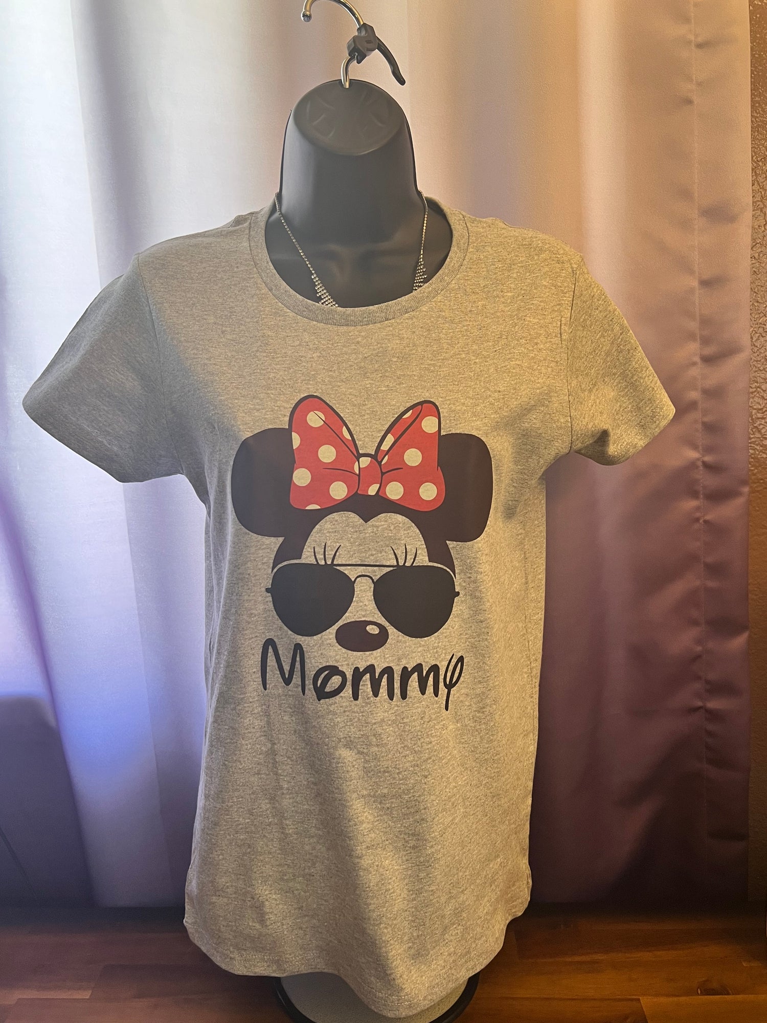 T-Shirt with Minnie Mouse Mommy